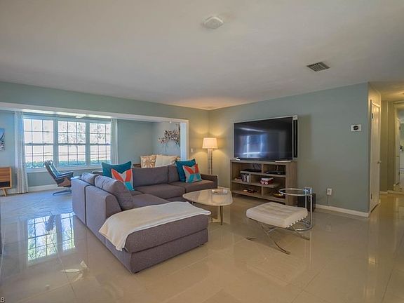 5th image of 229 Bayshore Dr