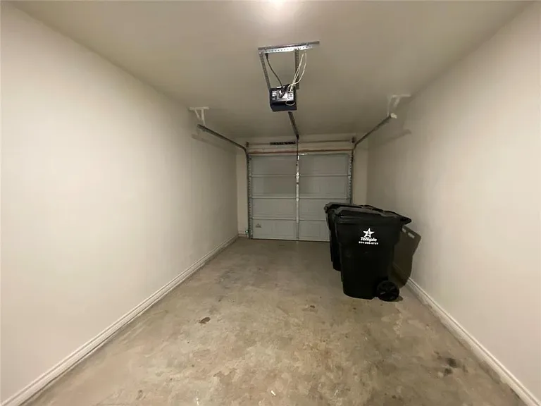 2320 Duntov Dr — Photo 14