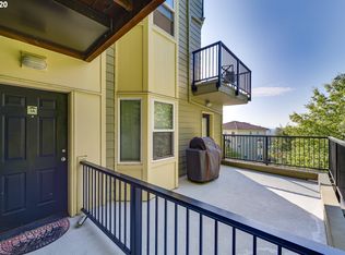 303 NW Uptown Ter APT 1A, Portland, OR 97210