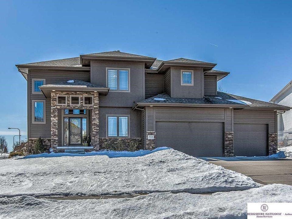 1st image of 3418 S 197th Cir