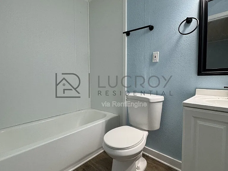 1816 Kenmore Dr — Photo 5