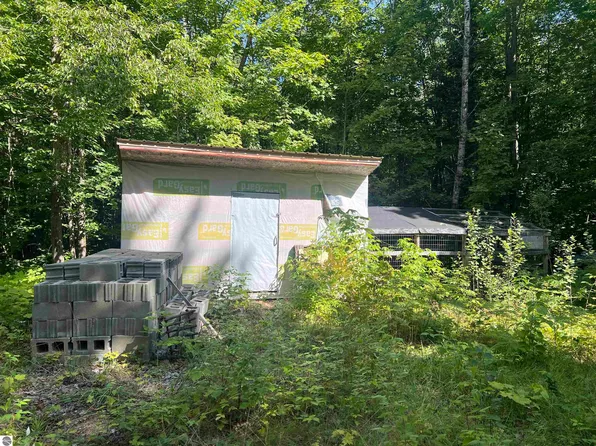 4170 Toat Rd NE, Kalkaska, MI 49646