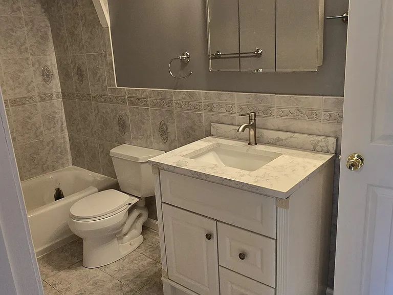 6 Colonial Ct #6 — Photo 28