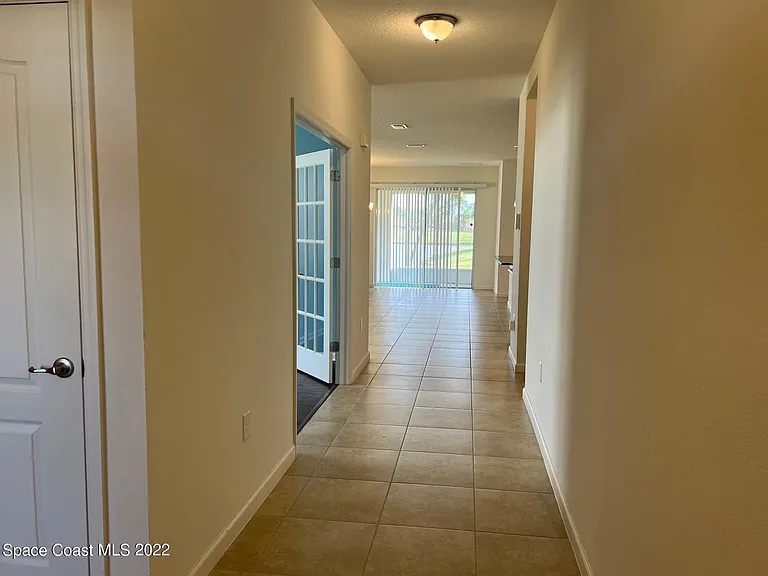 728 Remington Green Dr SE — Photo 2