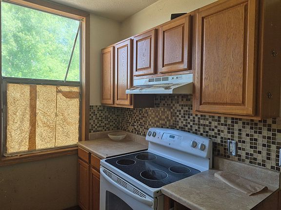5th image of 421 State Ave #204