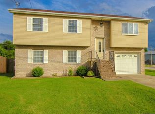 2353 Virginia Ave, Hurricane, WV 25526