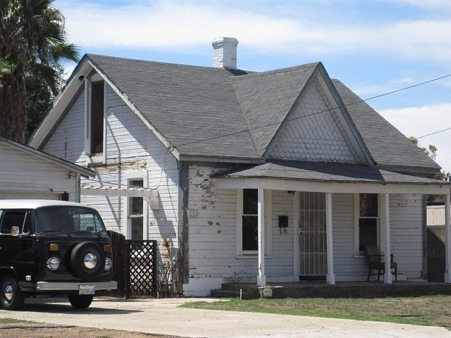 1st image of 322 Claydelle Ave