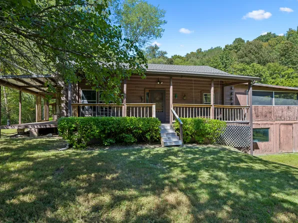 4566 Hampshire Pike, Hampshire, TN 38461