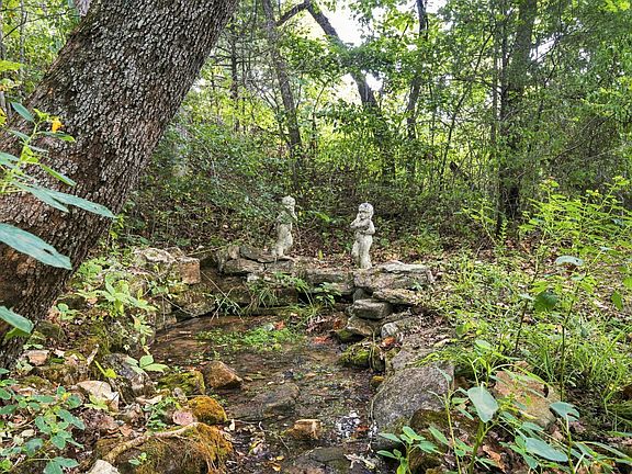 5th image of 114 Zuluster Lane