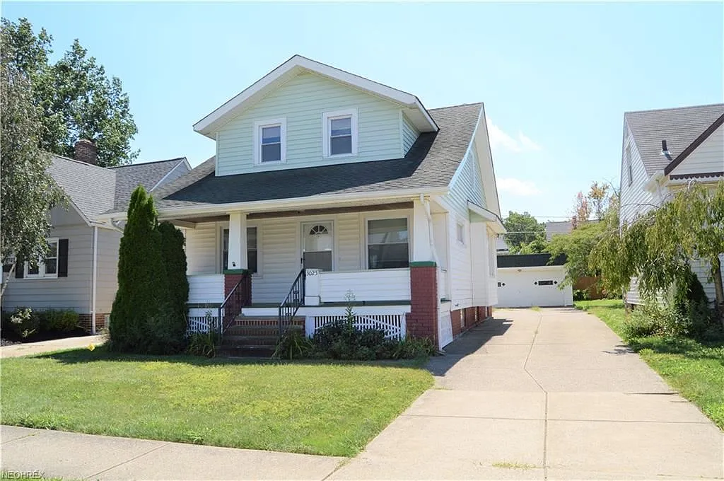 3025 Tuxedo Ave photo 1