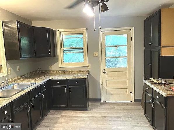 12039 East Ave, Waynesboro, PA 17268