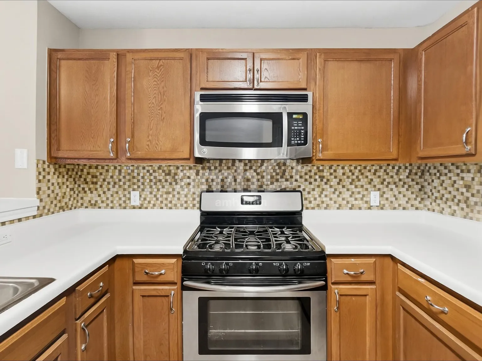 3 bed, 2.5 bath, 1700 sqft, $1,945 — Photo 3