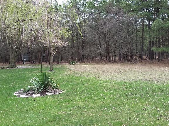 2nd image of 210 Port Royal Dr