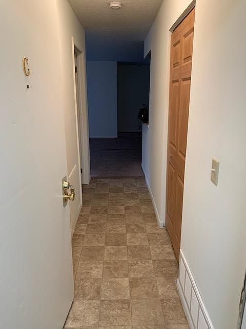 Entry to 2287 C from building hallway
