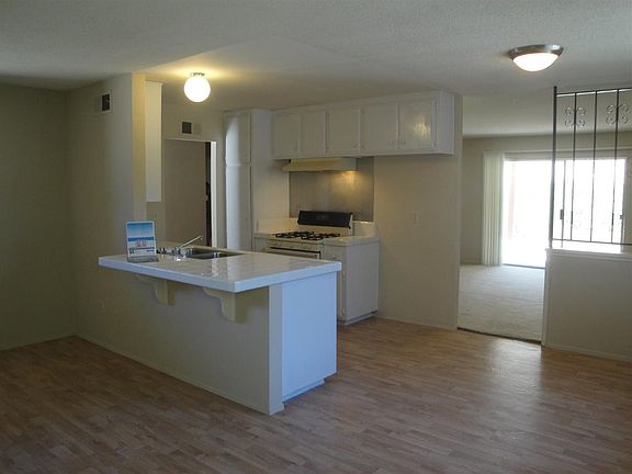 2nd image of 3071 Magellan St