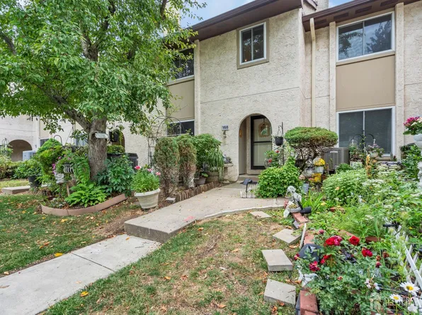168 Thoreau Dr, Plainsboro, NJ 08536