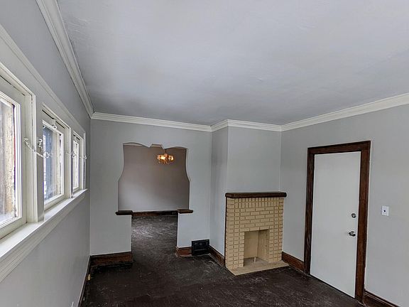 3rd image of 3315 W 127th St #2