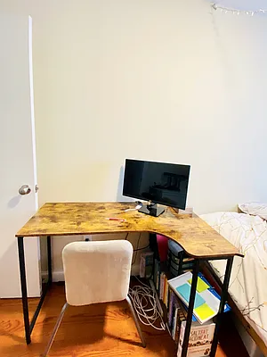 Rented by Mae Equities | media 12