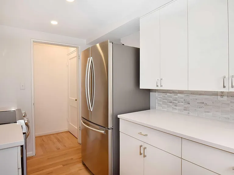 1075 N Old Woodward Ave — Photo 11