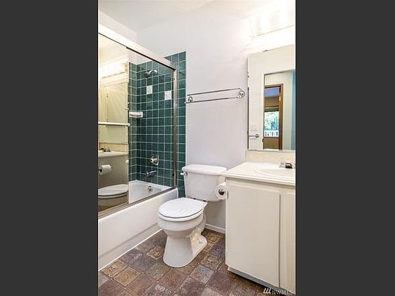 3rd image of 8725 126th Ave NE