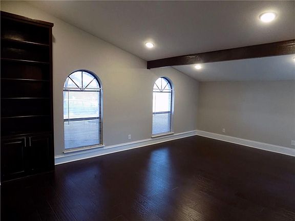 4th image of 804 Acadia Dr