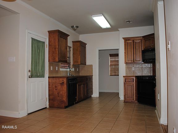 4th image of 208 Jane Dr