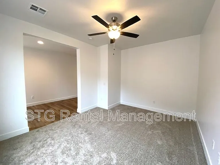 438 Stone Mountain Dr #52-A — Photo 11