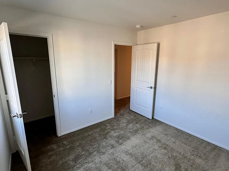 1809 Julia Way — Photo 10