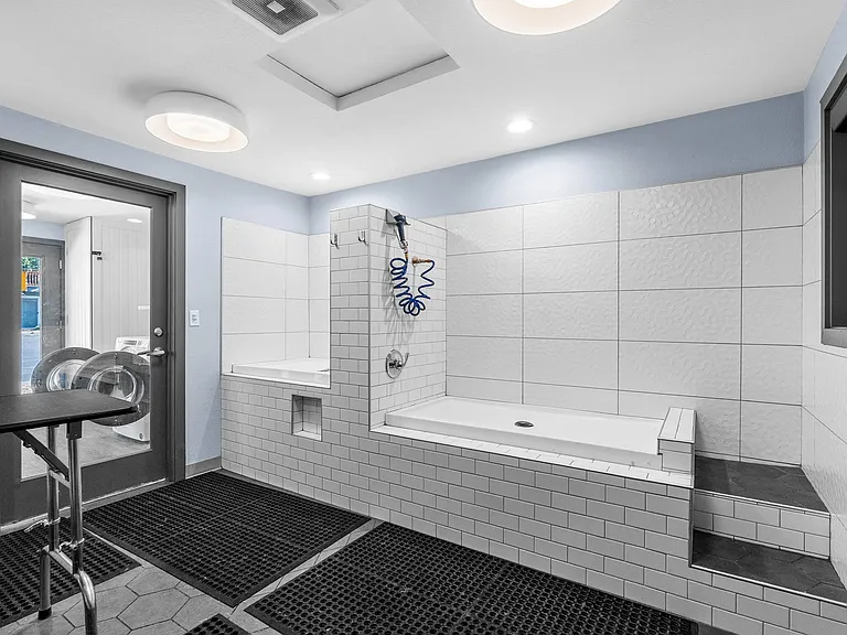 Inlet View Apartments — Photo 44