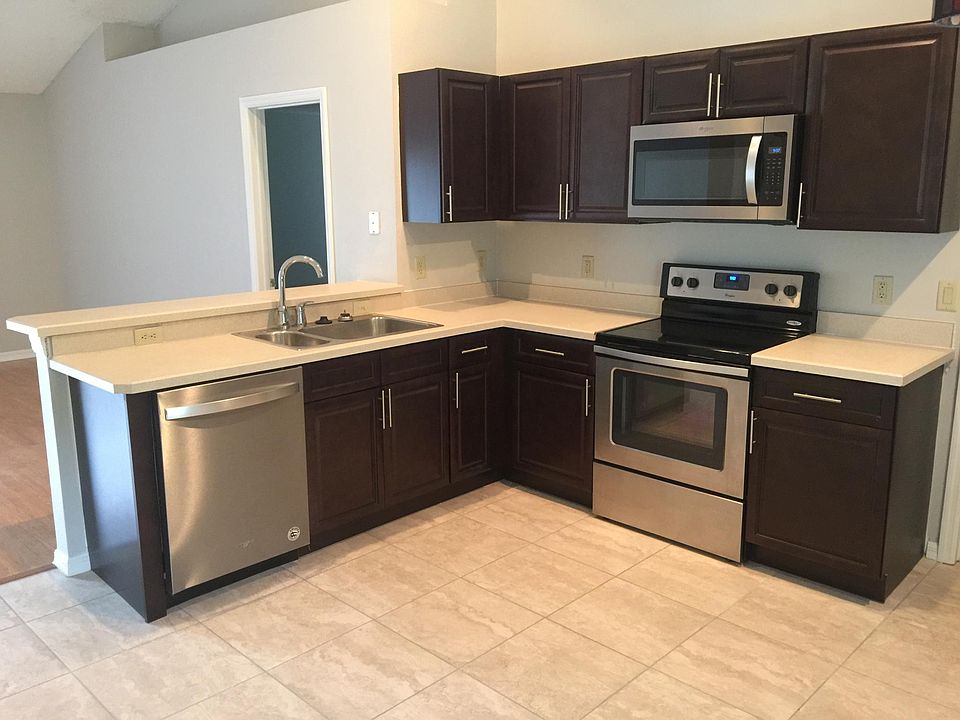2nd image of 2470 Coachman Dr