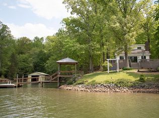 16920 Landover Rd, Charlotte, NC 28278