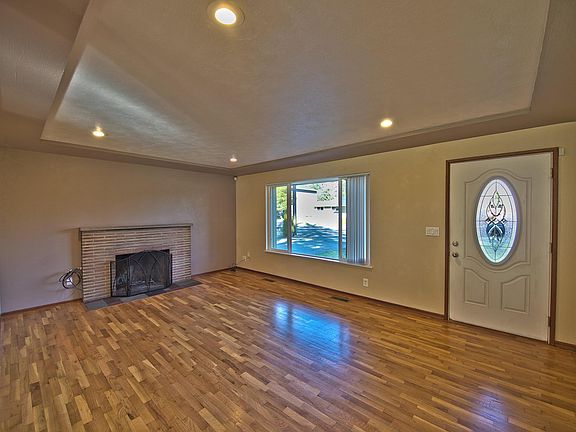 3rd image of 9602 Kenwood Dr SW