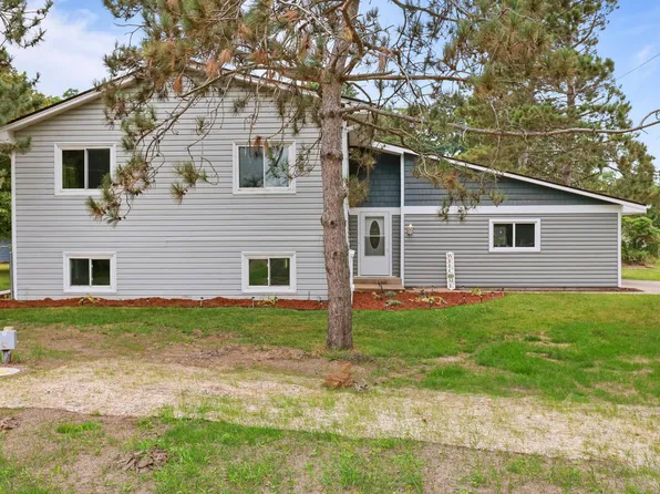 3524 Interlachen Dr NE, Ham Lake, MN 55304