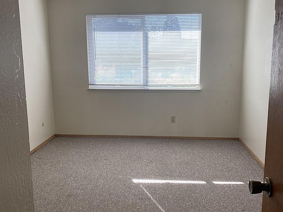 4th image of 414 Pennsylvania Ave #6
