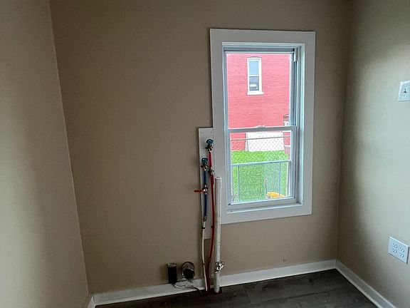 4th image of 410-412 Scio St