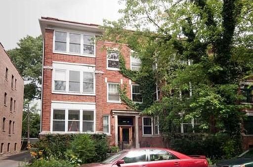 1st image of 5321 S Woodlawn Ave APT 1