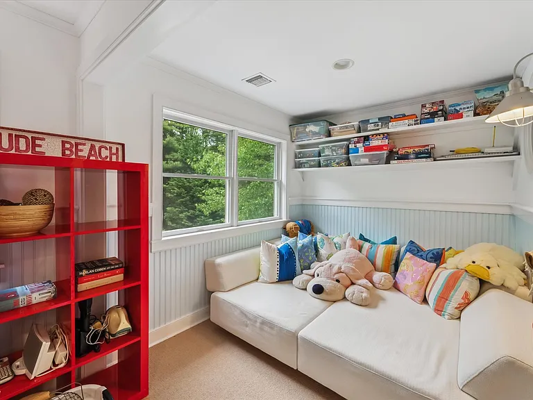 325 Narrow Ln — Photo 24
