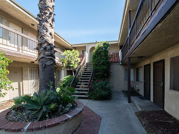 2nd image of 13846 Sherman Way APT 201