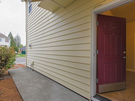 3rd image of 2411 NE 80th St