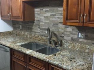 13287 Arbor Pointe Cir APT 204, Tampa, FL 33617