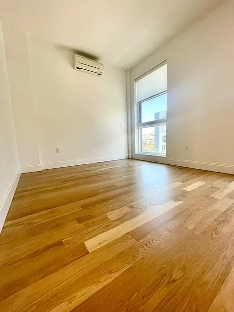 2443 Ocean Avenue — Photo 4