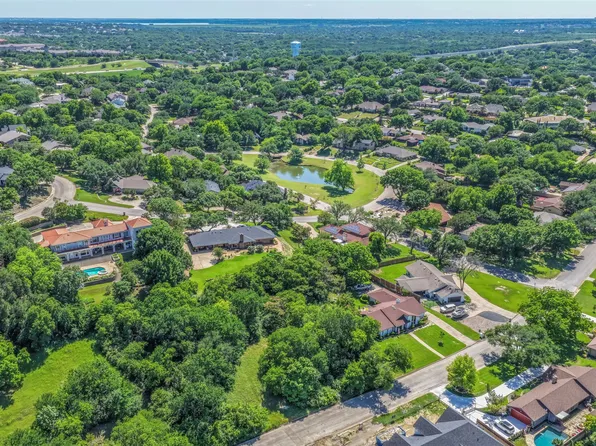 7 Legend Rd, Benbrook, TX 76132