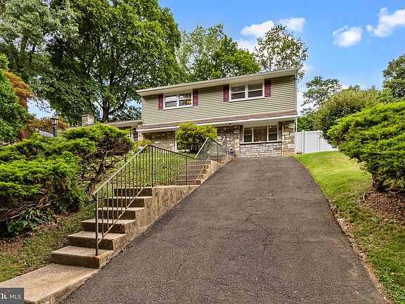 2nd image of 7608 Coventry Ave