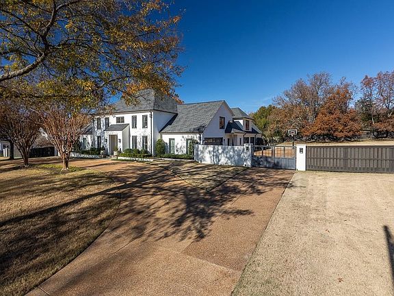2nd image of 9344 N Ingleside Farm Rd