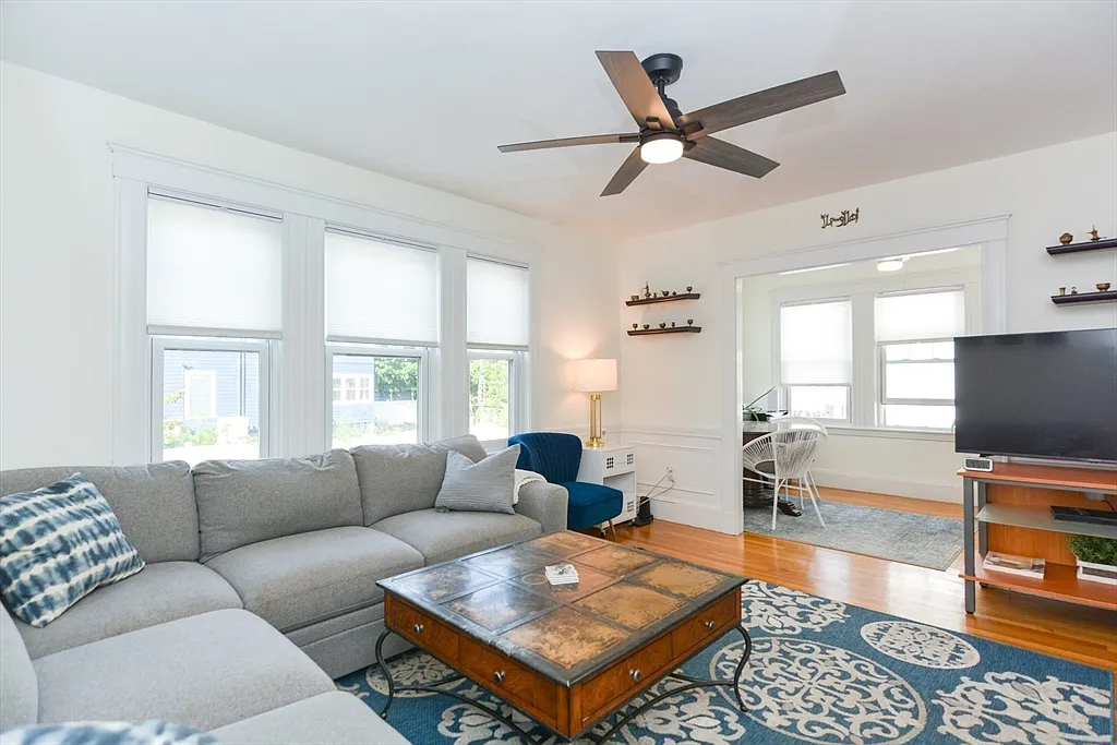 2 bed, 1.0 bath, 1200 sqft, $3,500 — Photo 4