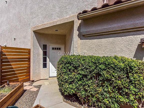 2nd image of 1757 Park Mesa Ln