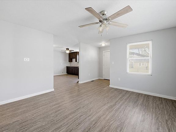 4th image of 2819 N Gladstone Ave