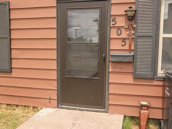 2nd image of 505 W M St
