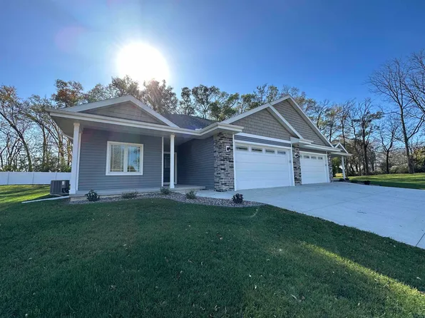 915 Journey Hills Rd, Milton, WI 53563