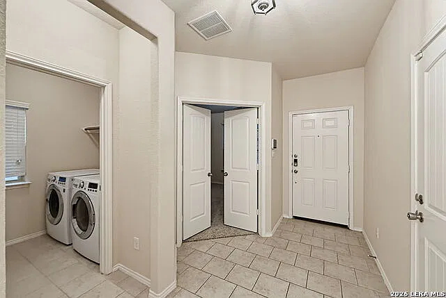 3 bed, 2.0 bath, 1721 sqft, $1,750 — Photo 3